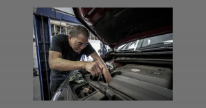 Car Mechanic | Fox Acura of El Paso in El Paso, TX