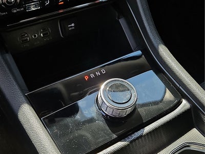 2023 Jeep Grand Cherokee Laredo 4WD