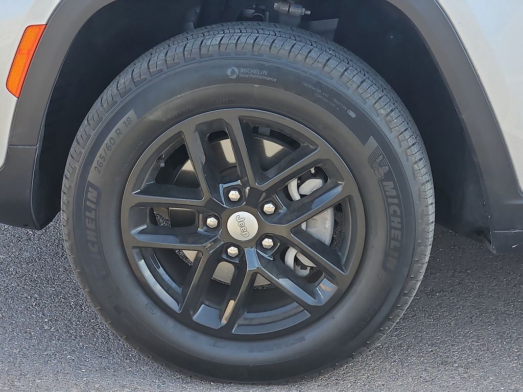 2023 Jeep Grand Cherokee Laredo