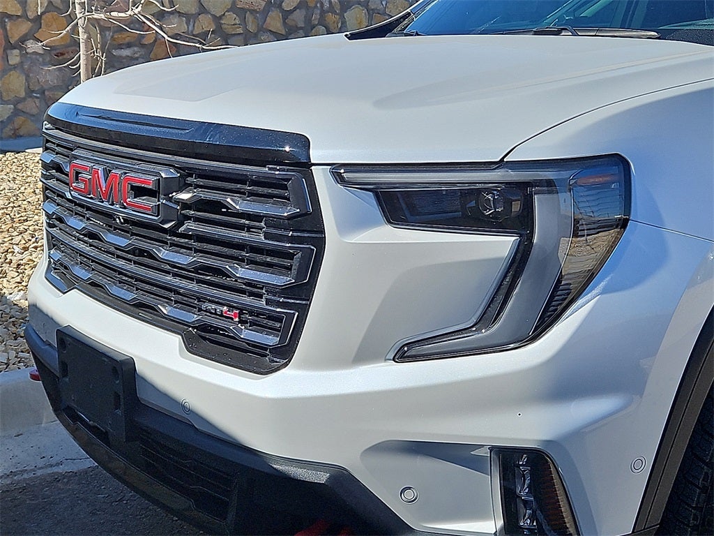2024 GMC Acadia AT4