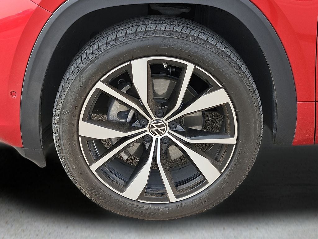 2024 Volkswagen Atlas Cross Sport 2.0T SEL Premium R-Line