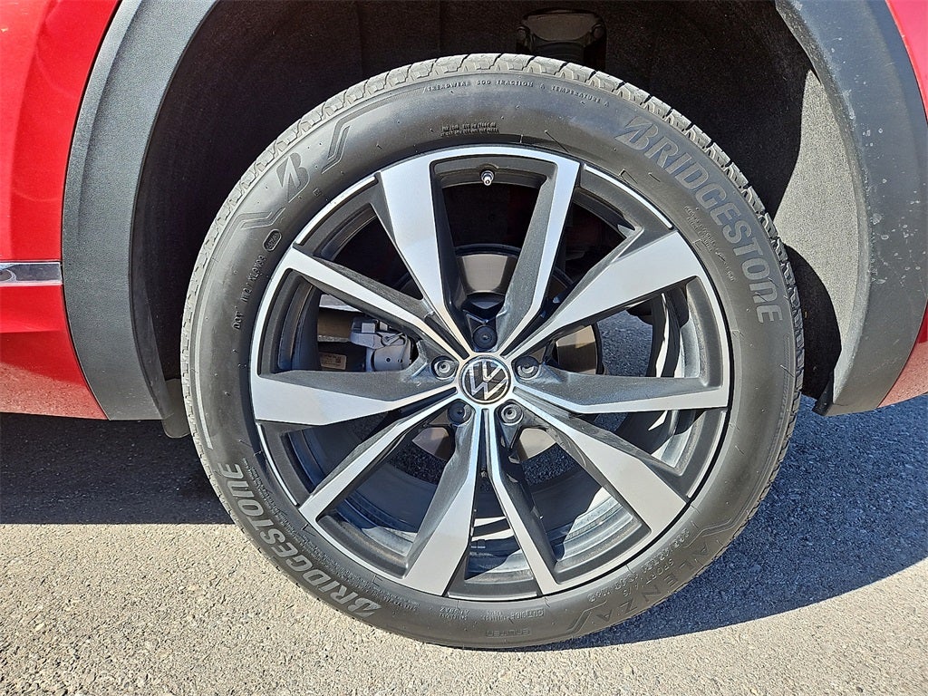 2024 Volkswagen Atlas Cross Sport 2.0T SEL Premium R-Line