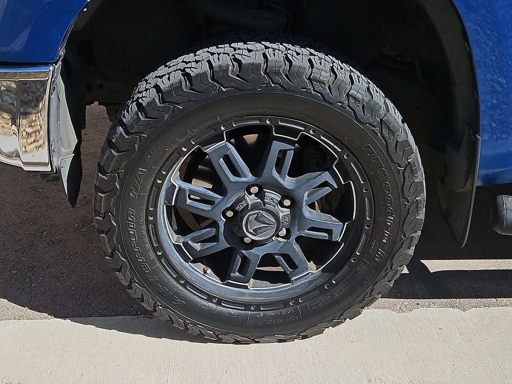2017 Toyota Tundra SR5 5.7L V8 5.7L V8