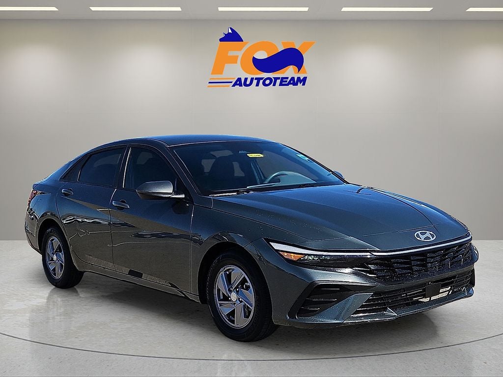 2025 Hyundai Elantra SE - up to 41 MPG Highway