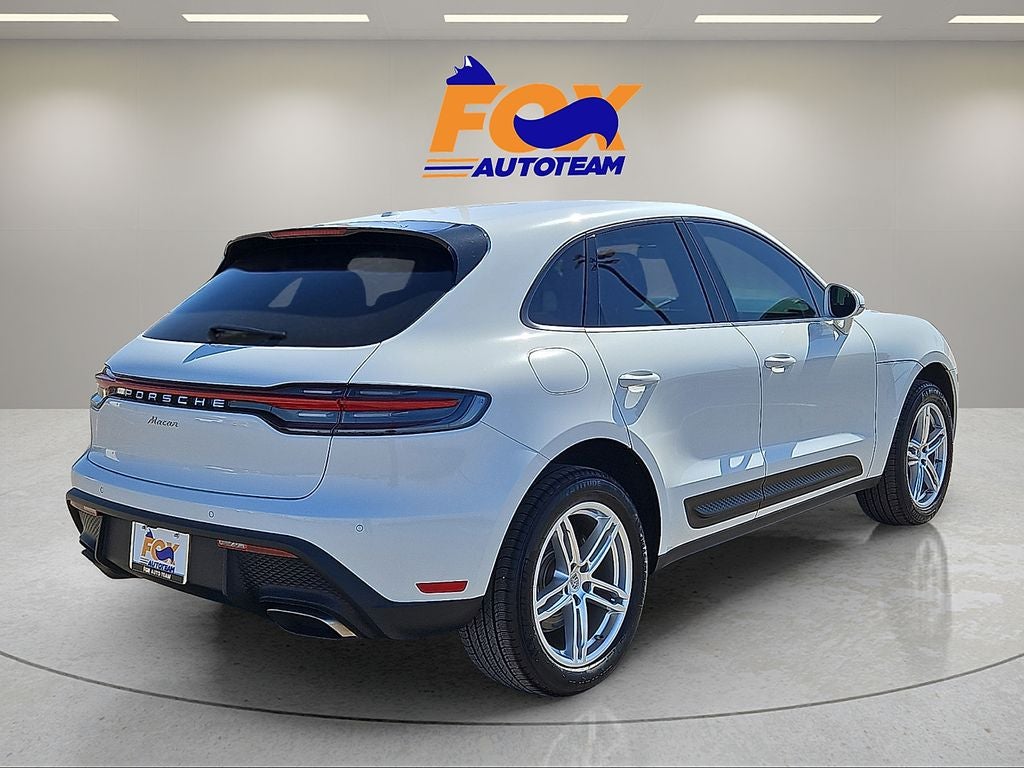 2023 Porsche Macan Base