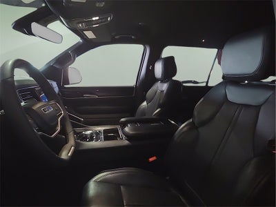 2023 Jeep Wagoneer Base