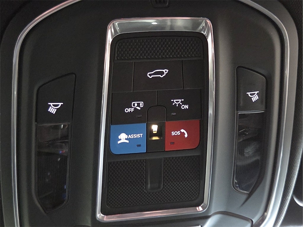 2023 Jeep Wagoneer Base