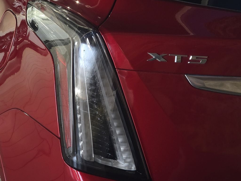 2022 Cadillac XT5 Sport