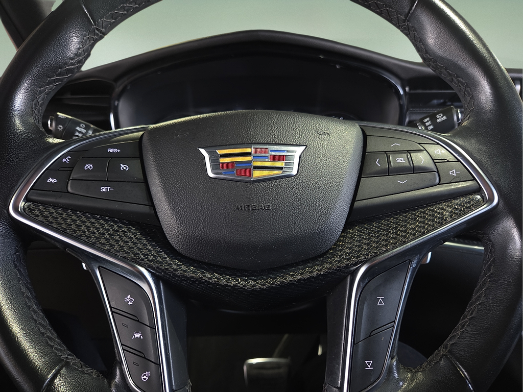 2022 Cadillac XT5 Sport