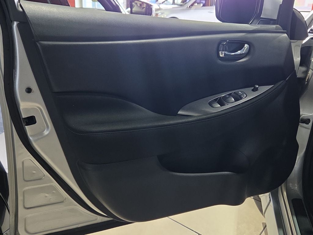 2023 Nissan Leaf S