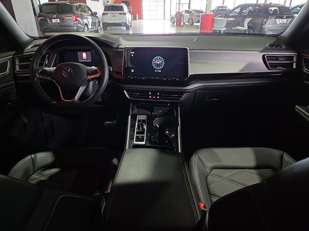 2024 Volkswagen Atlas Cross Sport 2.0T SE w/Technology