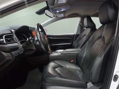 2022 Toyota Camry Hybrid XLE