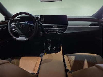 2025 Lexus ES 300h Luxury