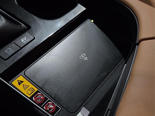 2025 Lexus ES 300h Luxury