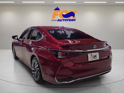 2025 Lexus ES 300h Luxury