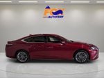 2025 Lexus ES 300h Luxury