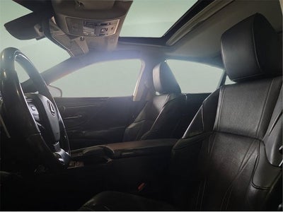 2021 Lexus ES 300h Ultra Luxury