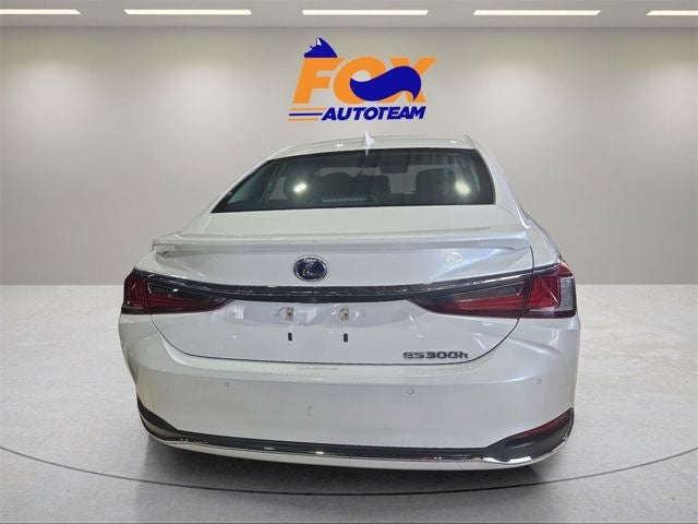 2021 Lexus ES 300h Ultra Luxury