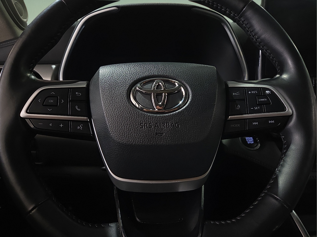 2023 Toyota Highlander Platinum