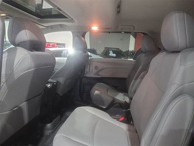 2023 Toyota Sienna XLE