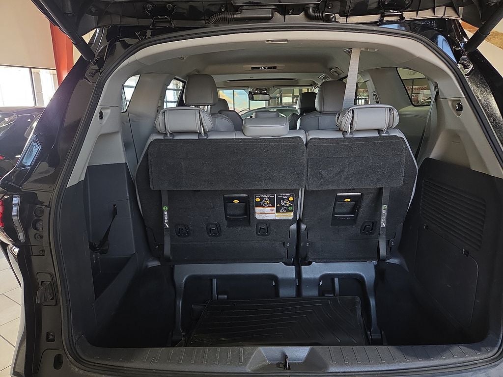 2022 Toyota Sienna XLE 8 Passenger