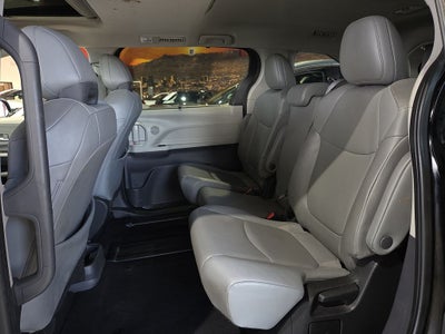 2022 Toyota Sienna XLE 8 Passenger