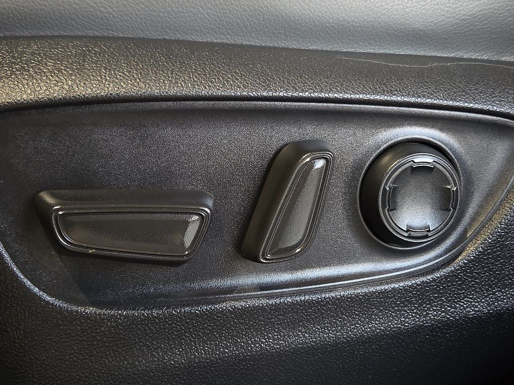 2022 Toyota Sienna XLE 8 Passenger