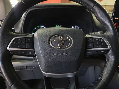 2022 Toyota Sienna XLE 8 Passenger