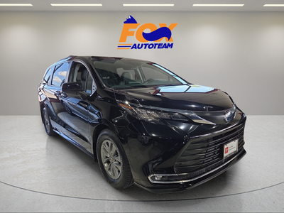 2022 Toyota Sienna XLE 8 Passenger
