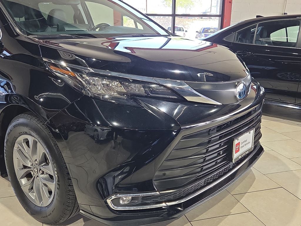 2022 Toyota Sienna XLE 8 Passenger