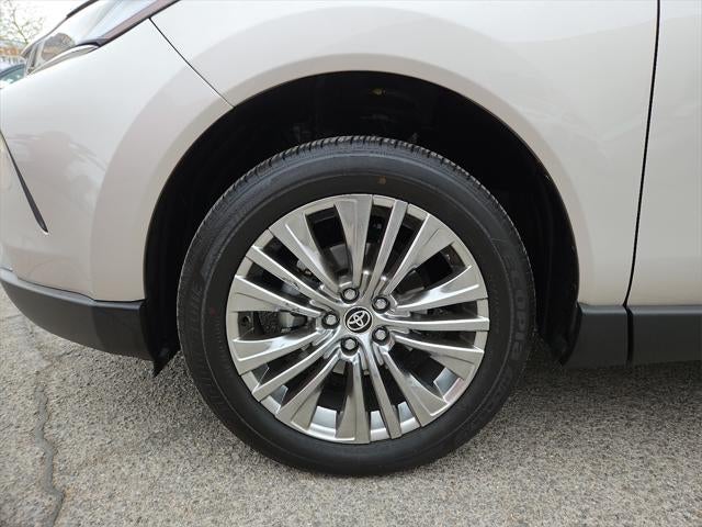 2023 Toyota Venza LE