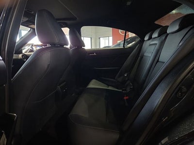 2025 Lexus IS 300