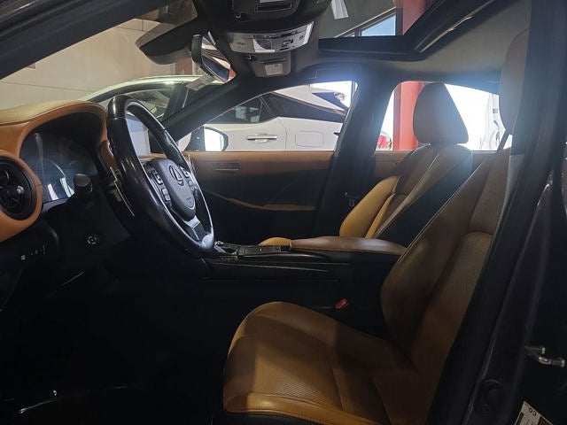 2023 Lexus IS 300