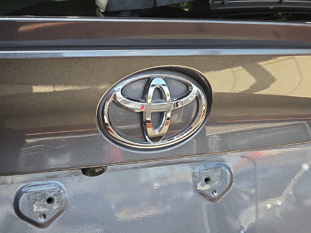 2021 Toyota C-HR LE