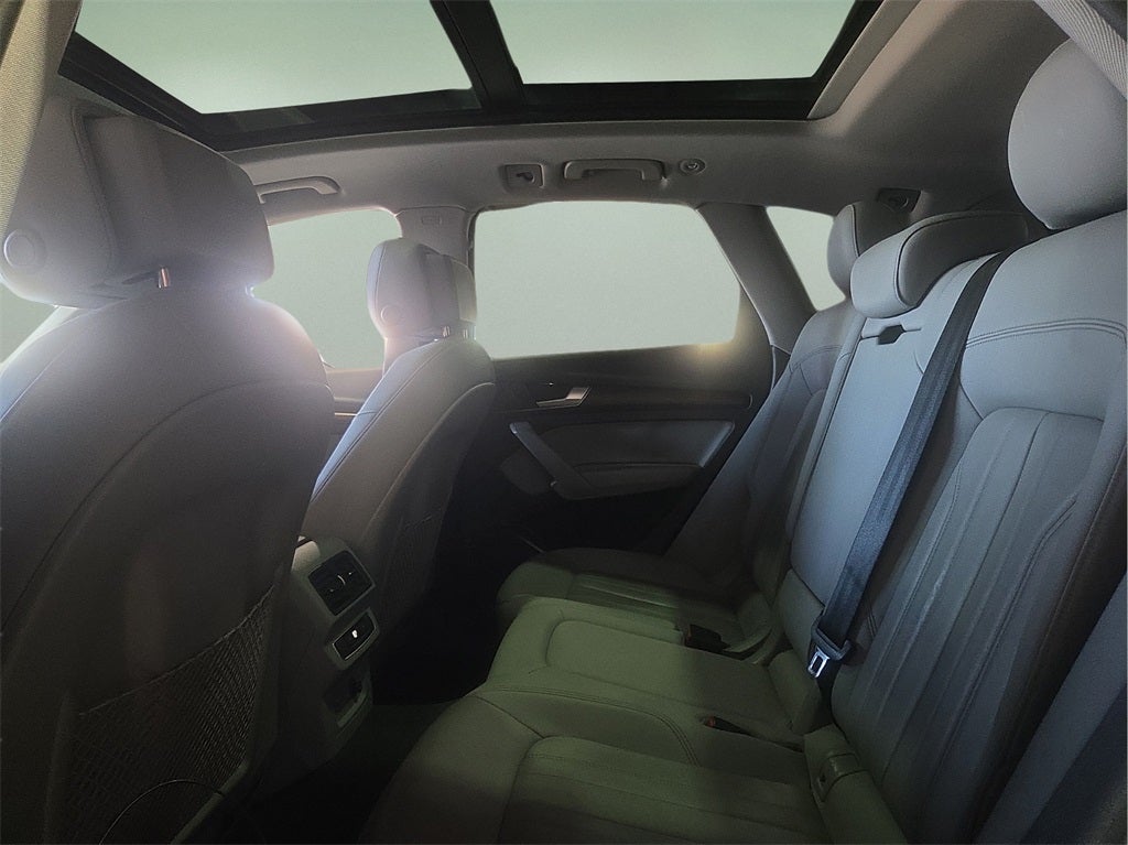 2023 Audi Q5 45 S line Premium quattro